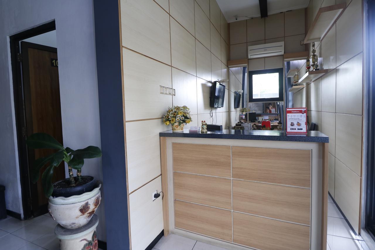 Reddoorz Plus Near Undip Tembalang Hotel Semarang Exterior photo